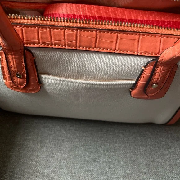 Dana Buchman handbag with detachable shoulder strap - Picture 9 of 13